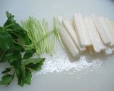 長芋と三つ葉の豚バラ巻き焼き☆レモン添え作り方1写真