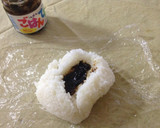 焼きおにぎりの中にごはんですよ作り方1写真