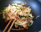 野菜たっぷりキムチ焼きうどん作り方5写真