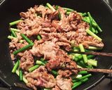 ごはんが進む！にんにくの芽と豚肉炒め☆☆作り方3写真