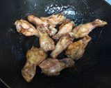 鶏手羽元のオイスター炒め作り方2写真