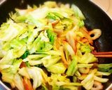☆キャベツとちくわのガリバタ醤油炒め☆作り方4写真