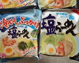 鉄鍋ラーメン（インスタントラーメン）作り方1写真