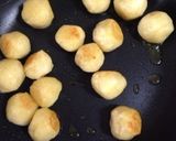簡単‼︎モッチリじゃがチーズボール♡作り方3写真