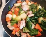 鶏モモ香草焼きジャガイモ・あまり野菜添え作り方5写真
