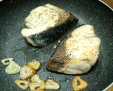 ぶり のガーリック醤油バター焼き作り方6写真