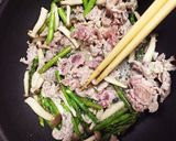 ご飯がススム！アスパラのバタポン炒め作り方5写真
