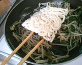 ランチ♪もやしとニラのオイスター焼うどん作り方3写真