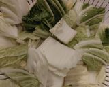 ワンタンの皮入り豚バラ肉の白菜味噌スープ作り方1写真