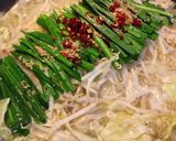 超簡単で美味しい！塩餃子鍋【もつ鍋風】作り方12写真