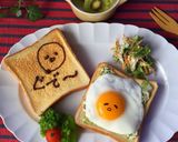 ぐでたま目玉焼き＊食パンでオープンサンド作り方3写真