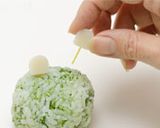 雨でも元気！カエルおにぎり作り方3写真