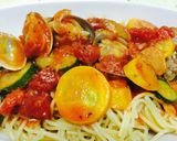 アサリとズッキーニのトマトソースパスタ作り方4写真