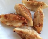 鉄のフライパンで、揚げ餃子作り方4写真