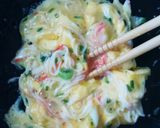 簡単ずぼらな卵焼き＊ カニカマねぎ入り☆作り方2写真