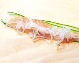 サーモンと酢玉葱のアミューズ〜ハーブのせ作り方1写真
