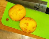 簡単♪新じゃがと新玉ねぎの味噌汁～♪作り方1写真