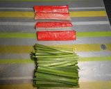 ニラとかにかまぼこの中華風酢の物作り方1写真