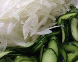 定番◎胡瓜と玉葱とわかめの酢のもの作り方1写真