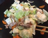 野菜炒め☆醤油とバターがキャベツに合う〜作り方2写真
