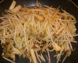 簡単！美味しい！もやしとキノコの炒めもの作り方4写真