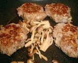 セージ入り塩麹のふわふわハンバーグ作り方8写真