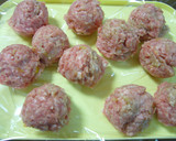 ☰中華風肉団子で、ニラともやしの炒め物☰作り方1写真