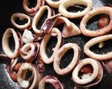 簡単調味料で、イカと野菜の炒め煮作り方3写真
