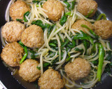 ☰中華風肉団子で、ニラともやしの炒め物☰作り方5写真