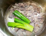 甘辛こってり♡牛すじ煮込み作り方3写真
