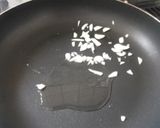 にんにくの芽とはんぺんの炒め物作り方3写真