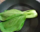 簡単なエビチリ炒めのチンゲン菜添え作り方1写真