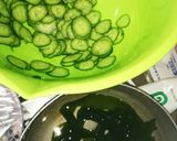胡麻油入り〜☆きゅうりとわかめの酢の物作り方1写真