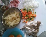 挽き肉とじゃがいも-野菜の和風卵あん♪作り方1写真