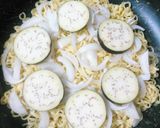 サッポロ一番塩らーめんde夏野菜ピザ♡作り方5写真