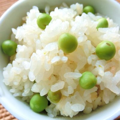 豆ごはん ～ さやも一緒に炊きこんで by ミッキーアン 【クックパッド