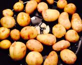 新ジャガと茄子とウインナのガーリック焼き作り方3写真