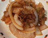 てぃんさんちの豚バラ新たまのかき醤油炒め作り方6写真