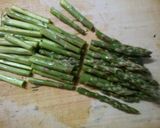 トマトとアスパラ舞茸のオリーブオイル炒め作り方1写真