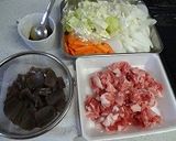 豚肉とコンニャクと野菜のピリ辛炒め　作り方2写真