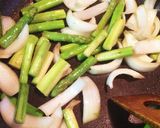 チキンとアスパラのマヨペッパー炒め。作り方2写真