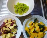 サツマイモとカボチャとキウイの蜂蜜サラダ作り方1写真
