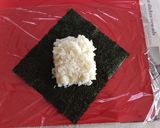 鮭フレークにマヨまぜまぜ☆おにぎらず作り方4写真