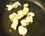 鶏皮とピーマンのスパイス炒め作り方3写真