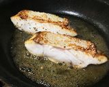 白身魚のパイ包み.・☆シャンパンソース作り方1写真
