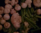 マッシュルームにアスパラ 炒めた作り方4写真