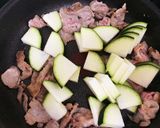 ズッキーニと豚肉のオイスターたまご炒め作り方5写真