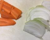 玉ねぎとにんじんのマヨチーズ焼き作り方1写真