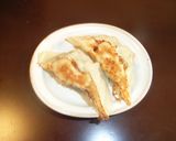 ビールと最高!!パリッジュワ～と肉汁餃子作り方7写真
