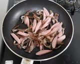 簡単★生きくらげと魚ニソのマヨポン炒め✿作り方4写真